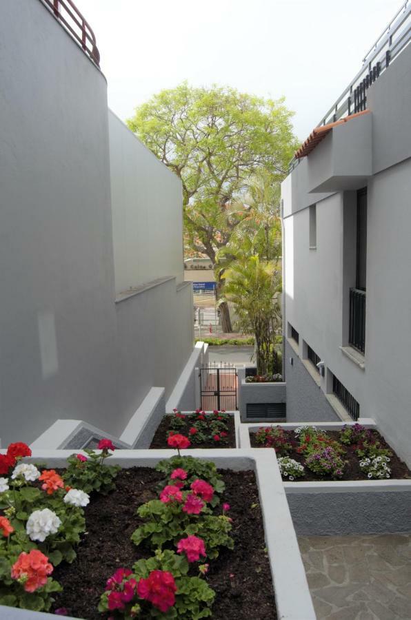 Apartamentos Turisticos Vitoria By Petit Hotels Funchal  Zewnętrze zdjęcie